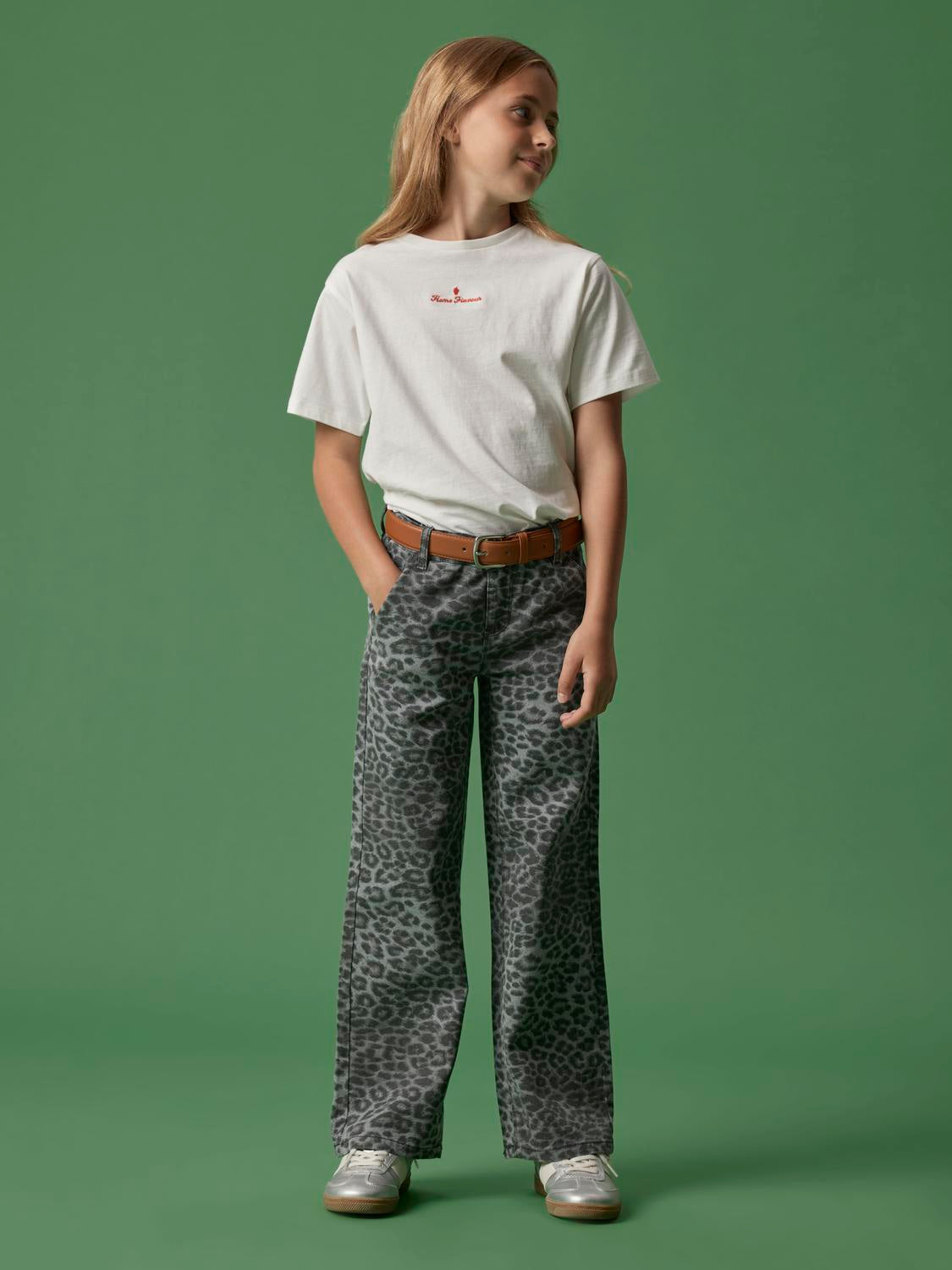 model_shot-detail