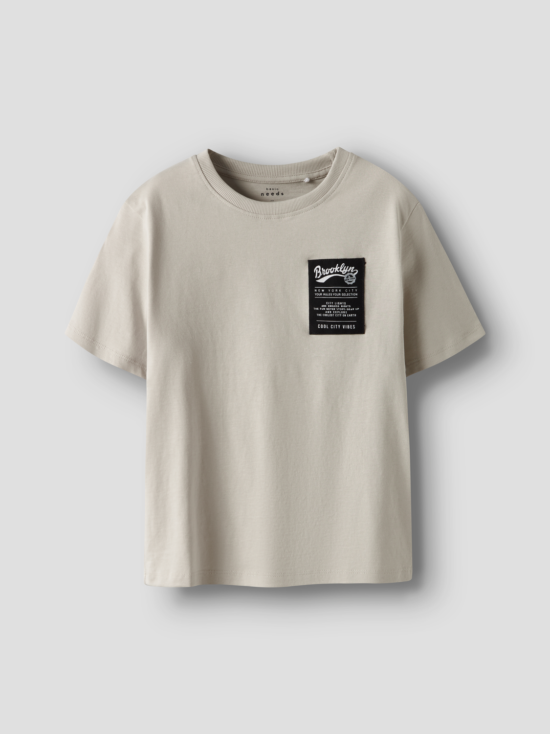 model_shot-front